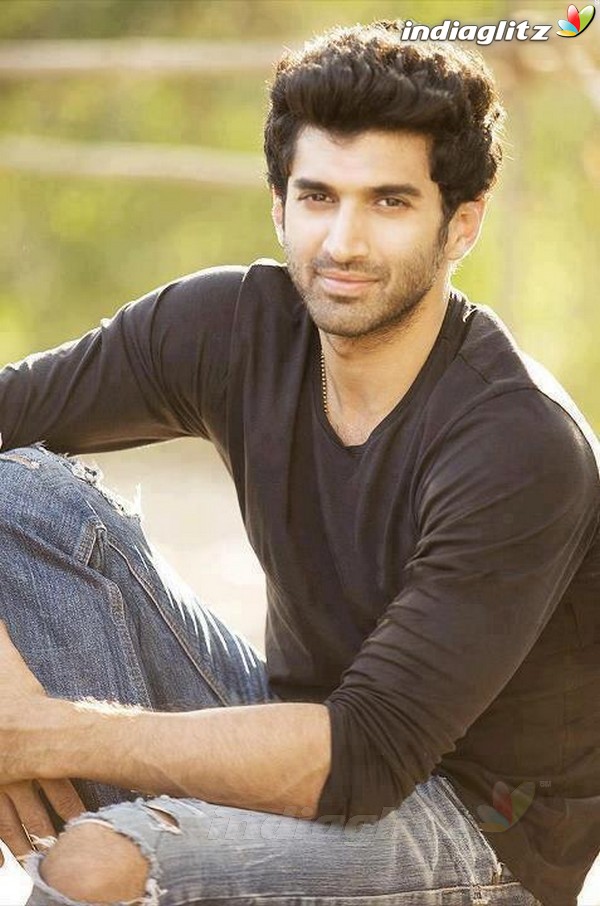 Aditya Roy Kapoor Photos Bollywood Actor photos, images, gallery