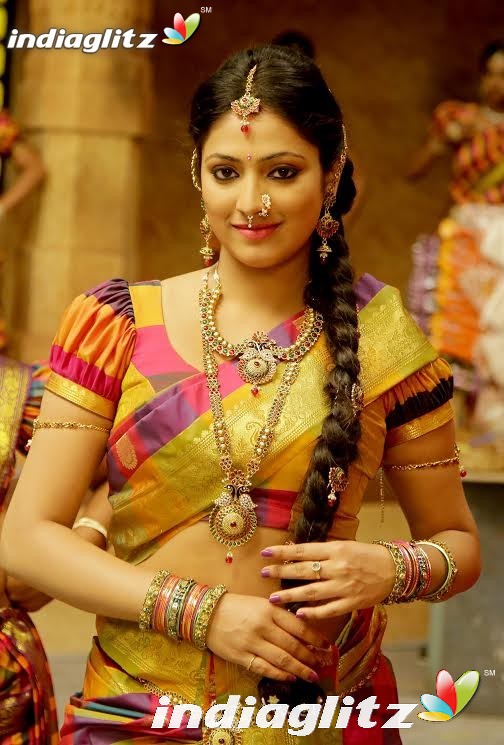 Haripriya - Tamil Actress Image Gallery - IndiaGlitz.com