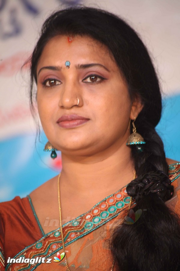 Geetha Bengal Stores Film Press Meet - Kannada Actress Gallery ...