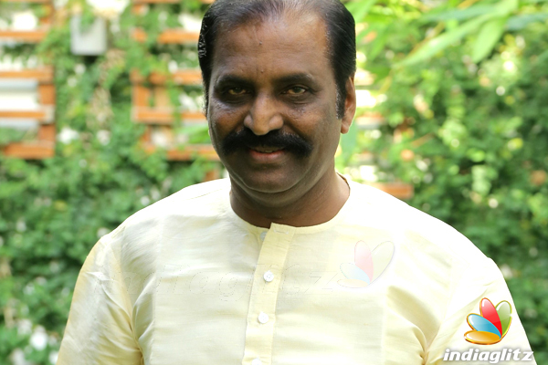 Vairamuthu admitted in hospital - Tamil Movie News 