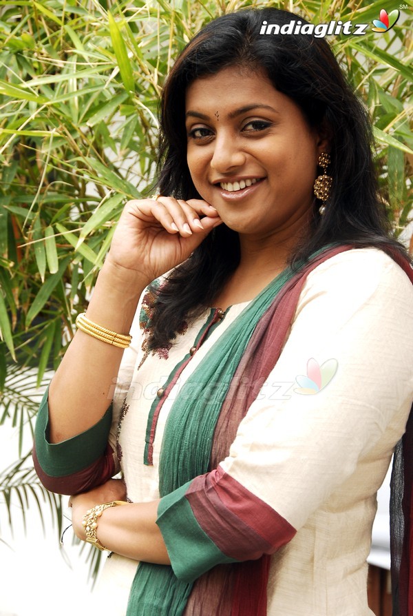 Roja Telugu Actress Image Gallery